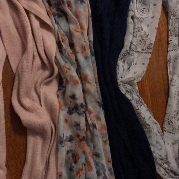 Scarf Set - Picture 3 of 4